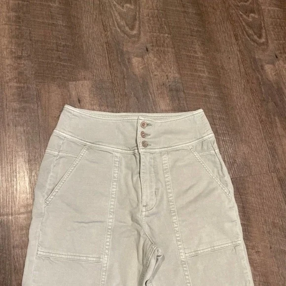 Anthropologie super soft high waist cargo style pant - Picture 2 of 5